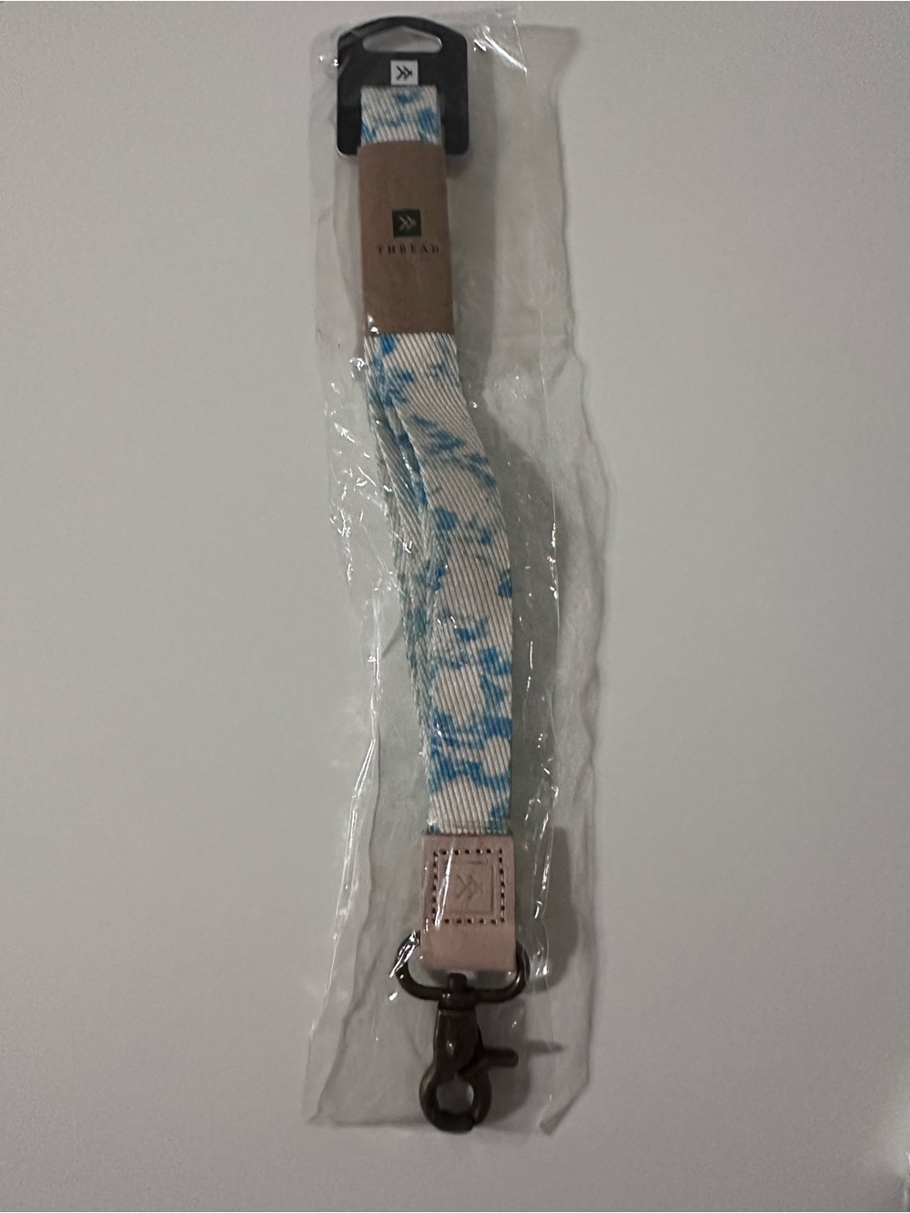 THREAD Wallet Blue Tie-Dye Key & Card Holder Lanyard
